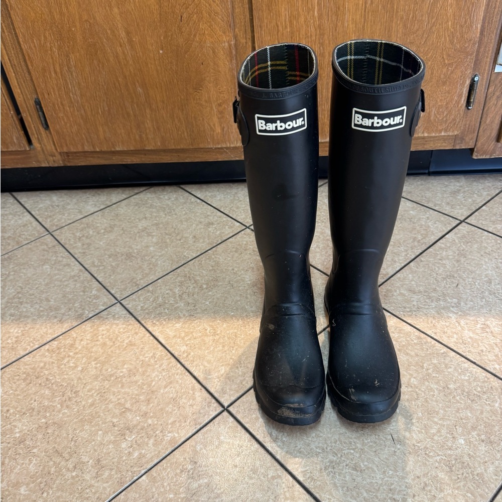 OPEN TO OFFERS - Barbour Black Rain Boots - Waterproof and Durable
